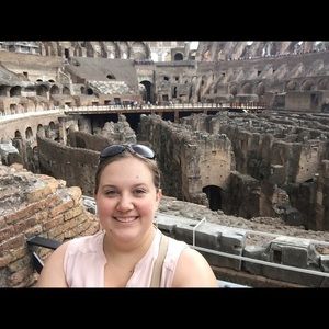 Meet your Posher, Carolyn